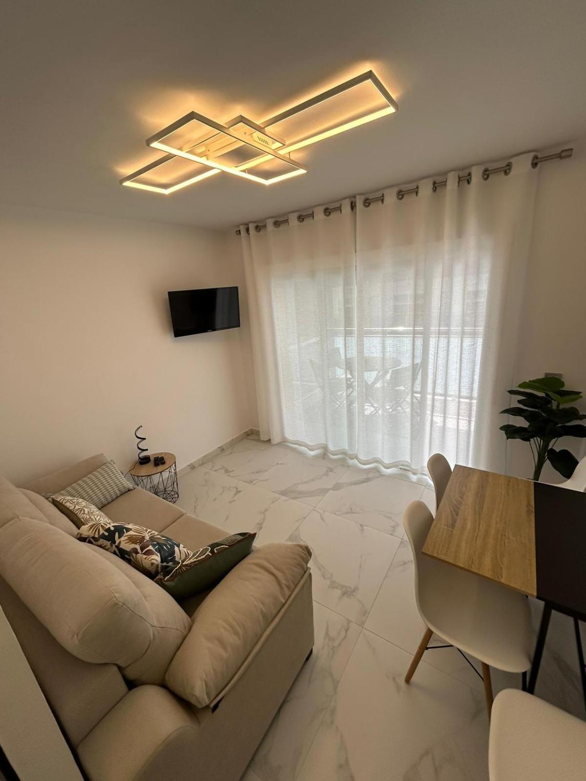 Apartamentos Cala Crancs Salou Luaran gambar