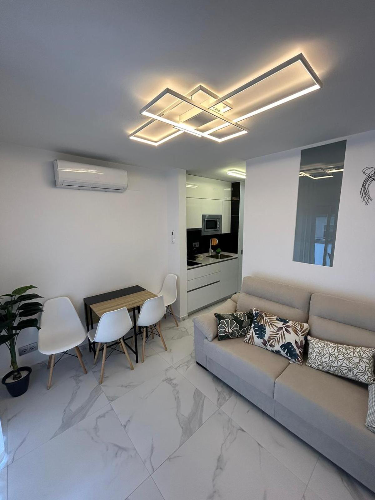Apartamentos Cala Crancs Salou Luaran gambar